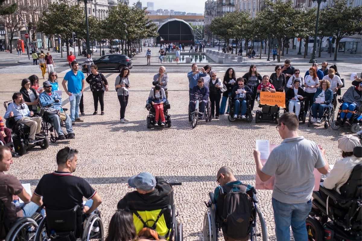 Peer experts: Disability activists at a rally for equality and civil rights.